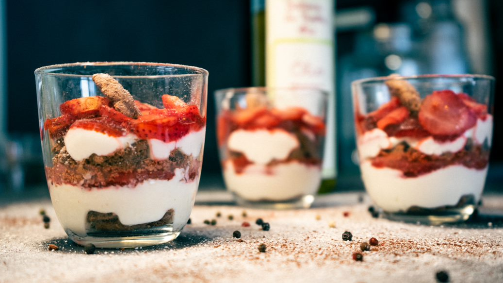Fruchtige Quarkcreme mit Erdbeeren